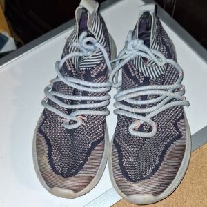 Women's Athletic Shoes - Black and Gray